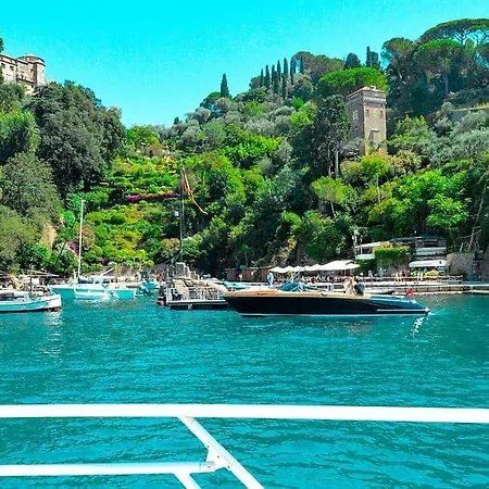 In The Heart Of Center, Steps From Sea Ac Parking Rapallo