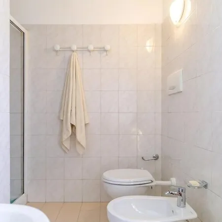 In The Heart Of Center, Steps From Sea Ac Parking * Rapallo